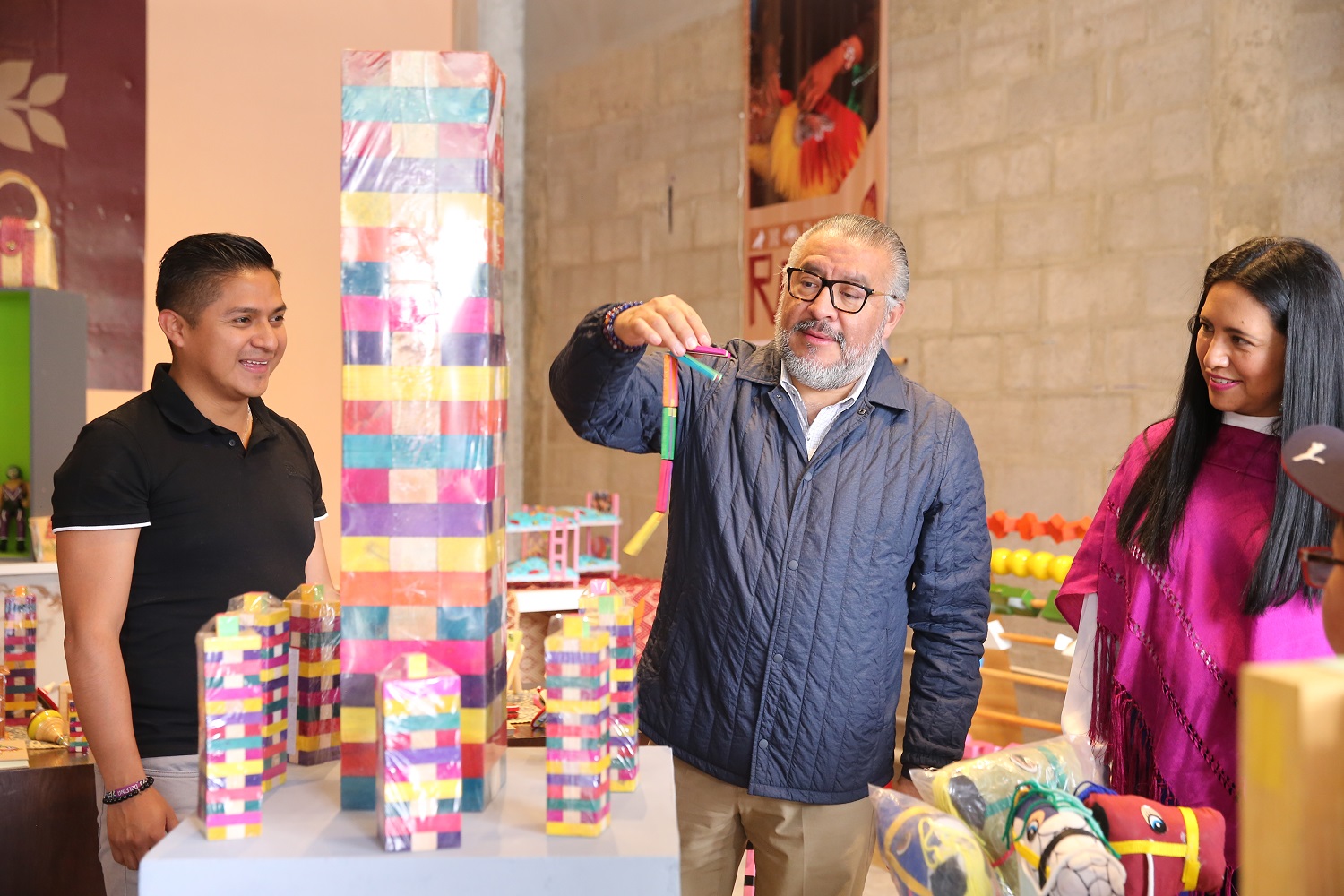 Gobierno del Estado de México inaugura juguetería artesanal mexiquense