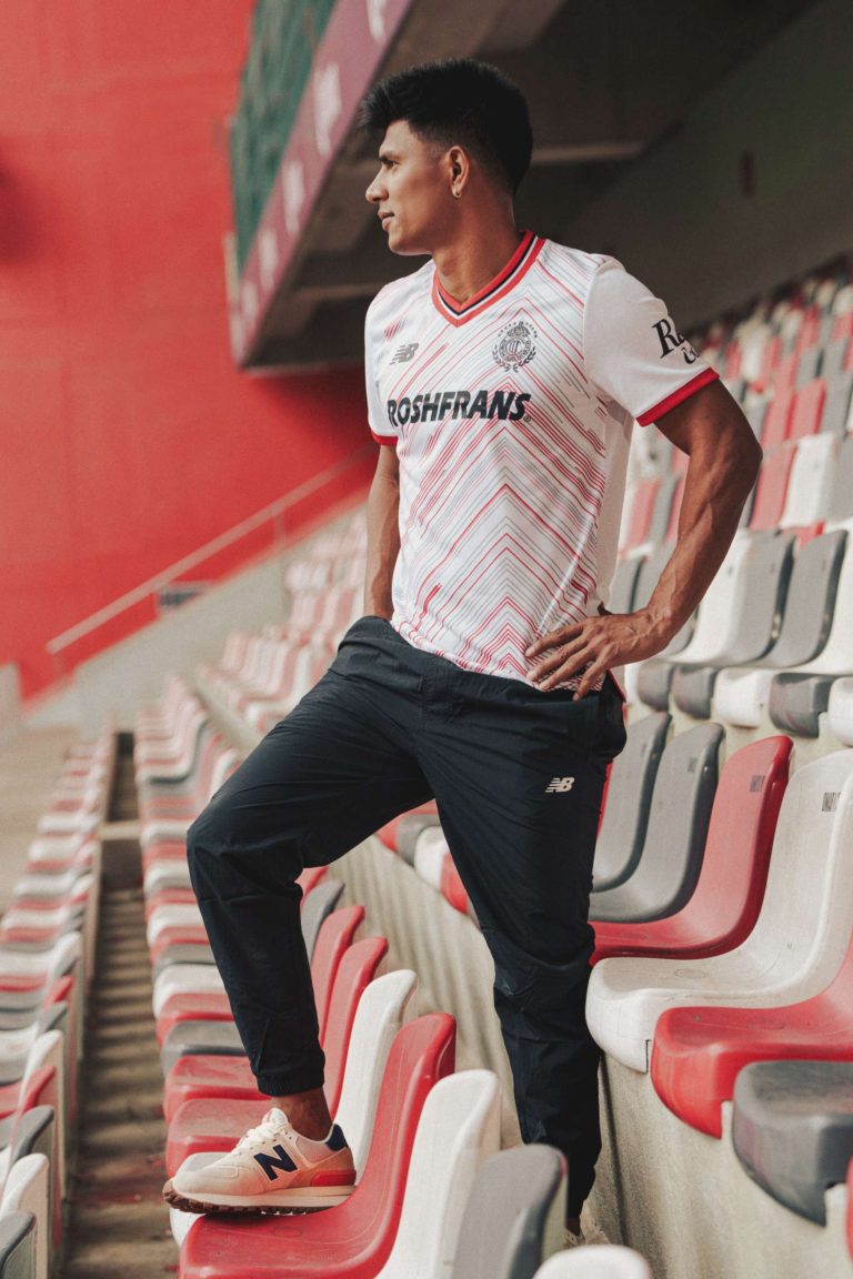 NEW BALANCE Y EL CLUB DEPORTIVO TOLUCA PRESENTAN NUEVA PIEL