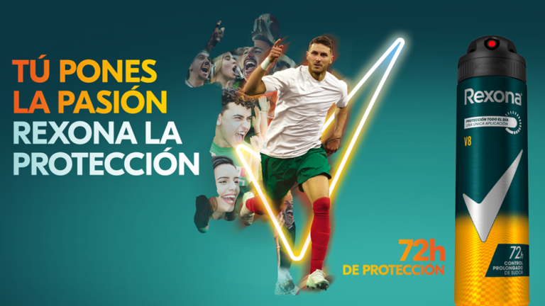 Rexona anuncia al futbolista mexicano Santiago Giménez como su nuevo embajador