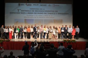 Entrega Secretaría de Salud estatal 355 Reconocimientos de Espacios 100% Libres de Humo de Tabaco y Emisiones