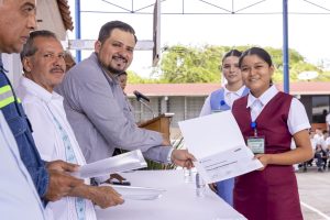 Ternium reconoce la excelencia académica de los estudiantes michoacanos