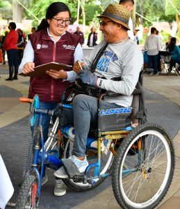 Sistema Nacional DIF y DIFEM entregan credencial nacional para personas con discapacidad