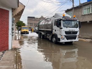 Combate GEM olores e infecciones con biotecnología en zona afectada por lluvias en Chalco