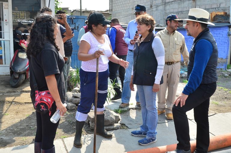 Supervisa Gobernadora Delfina Gómez Álvarez labores de desazolve y limpieza en Chalco; opera Caravana de la Salud