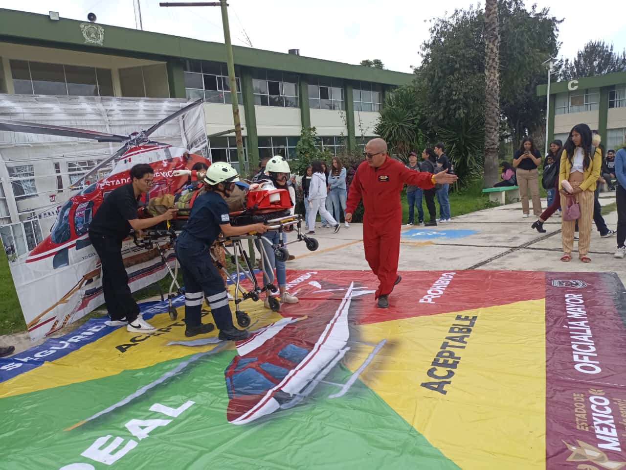 Capacita Unidad de Rescate Aéreo “Relámpagos” a estudiantes de la UAEMEX en programas de protección civil