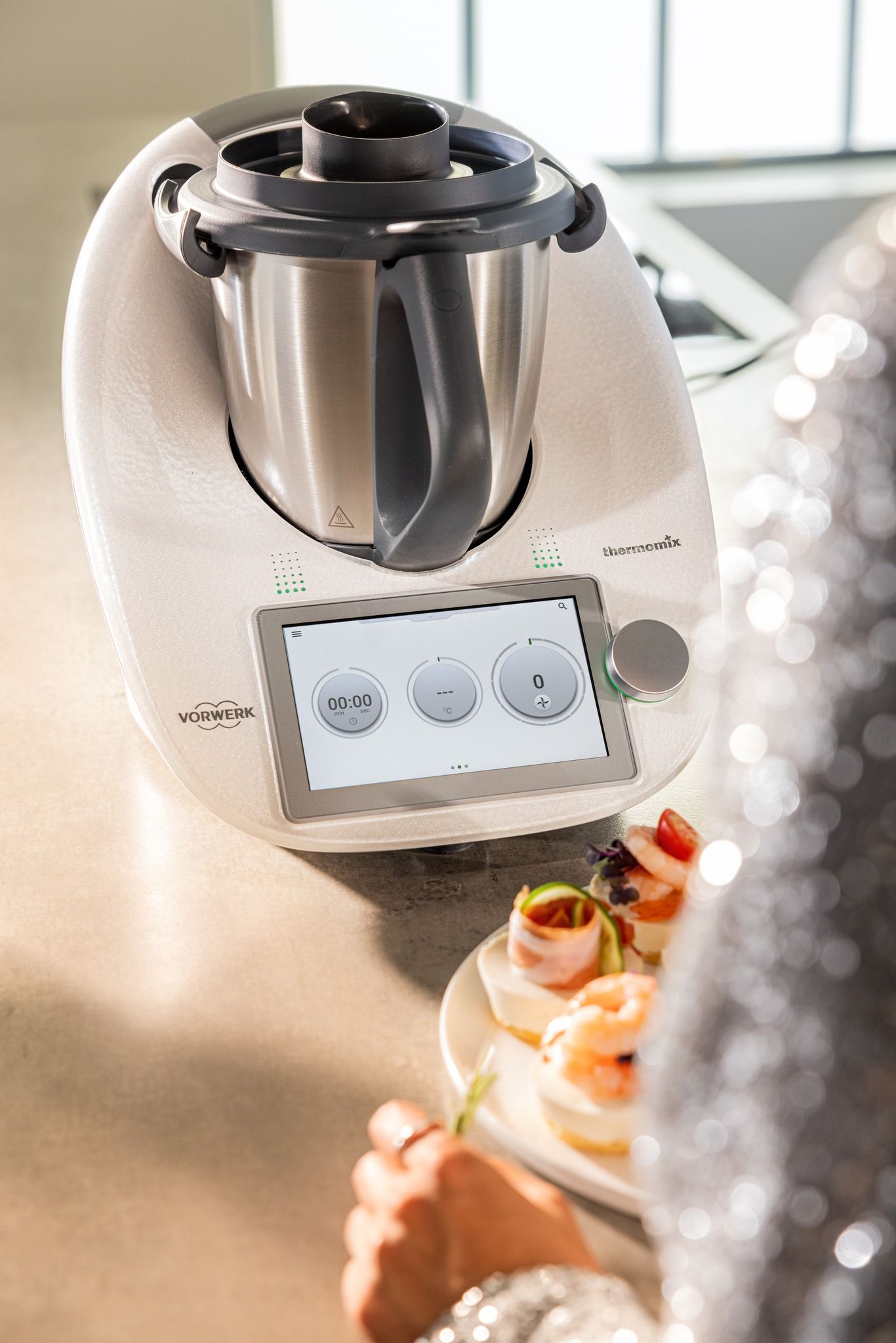 Thermomix® México lanza la edición limitada TM6 Sparkling White