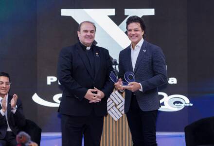 Rodrigo Herrera recibe el X Premio GENERA al Empresario del Año 2024