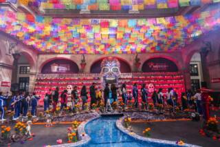 Atrae Ofrenda Monumental de Día de Muertos a más de mil visitantes nacionales y extranjeros