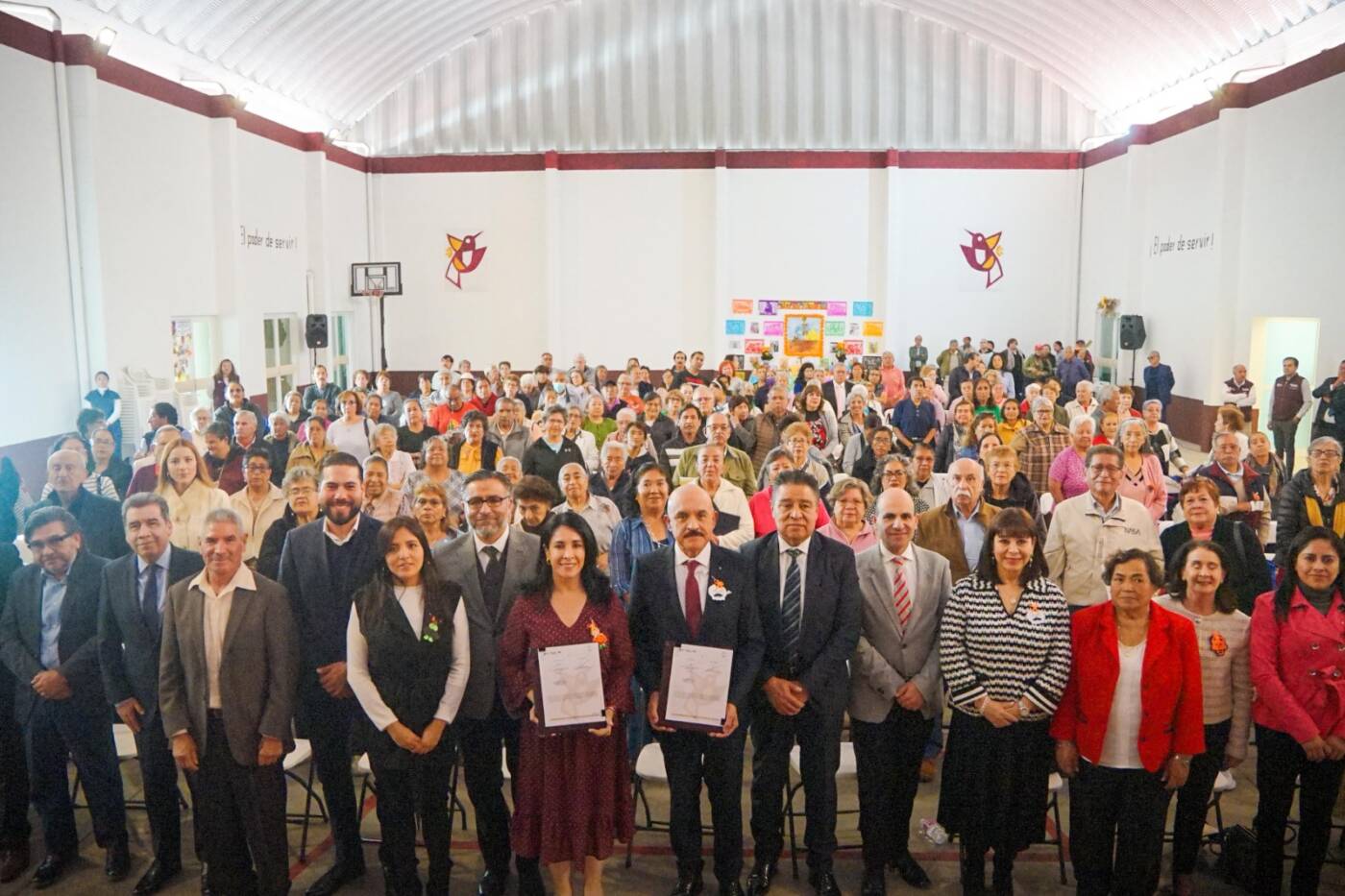 Tendrán descuento adultos mayores en trámites notariales, acuerdan DIFEM y Colegio de Notarios