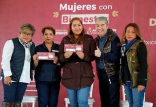 Concluyen preparatoria y universidad 3 mil beneficiarias del programa Mujeres con Bienestar