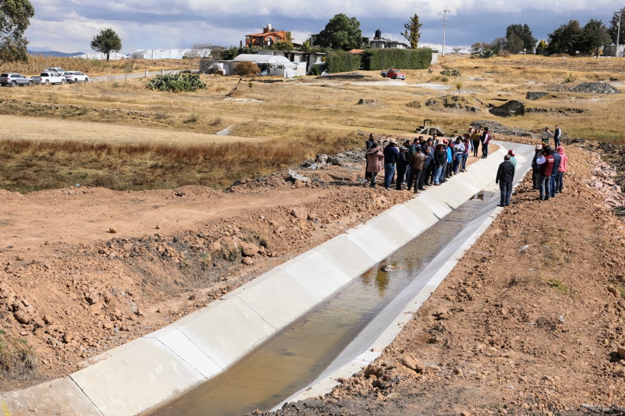 Entrega GEM obra hidroagrícola en beneficio de productores de comunidades mazahuas