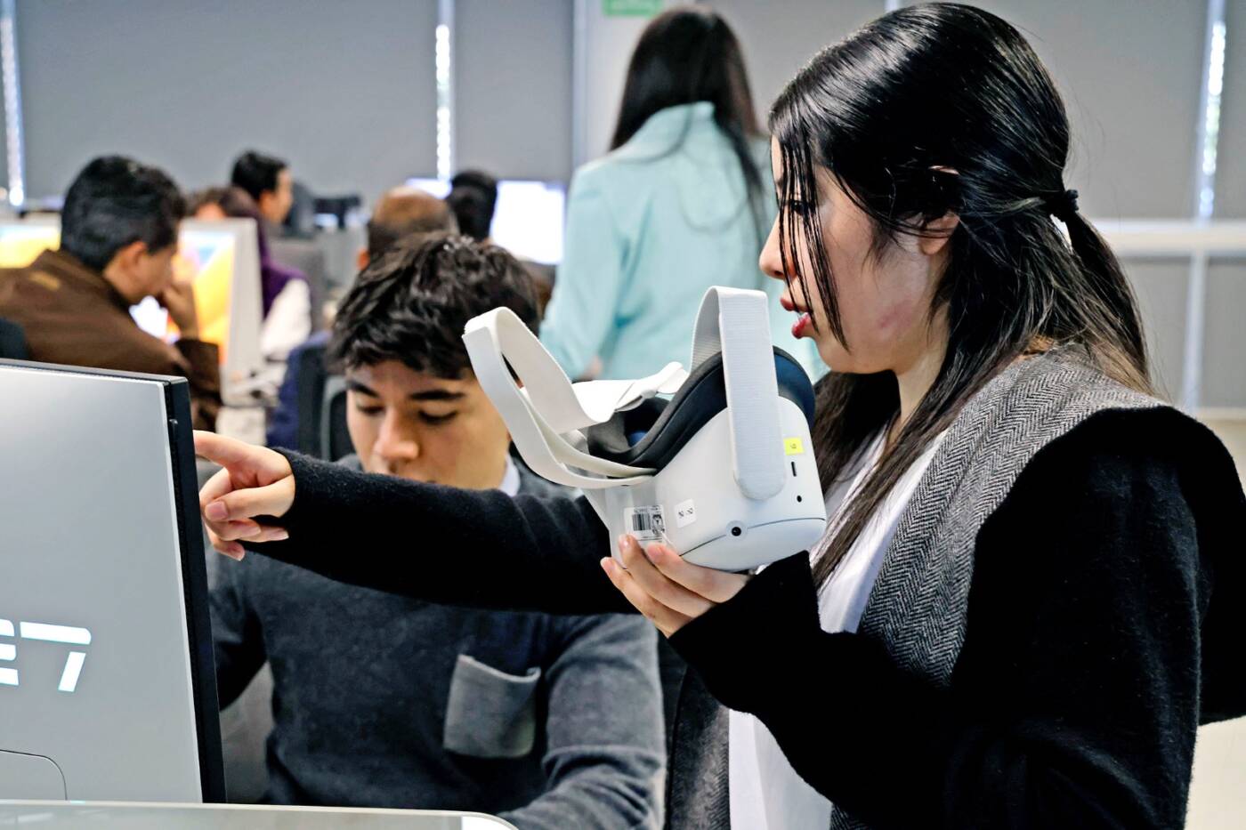 Estudiantes mexiquenses atenderán la demanda de profesionales que requiere el sector económico: SECTI