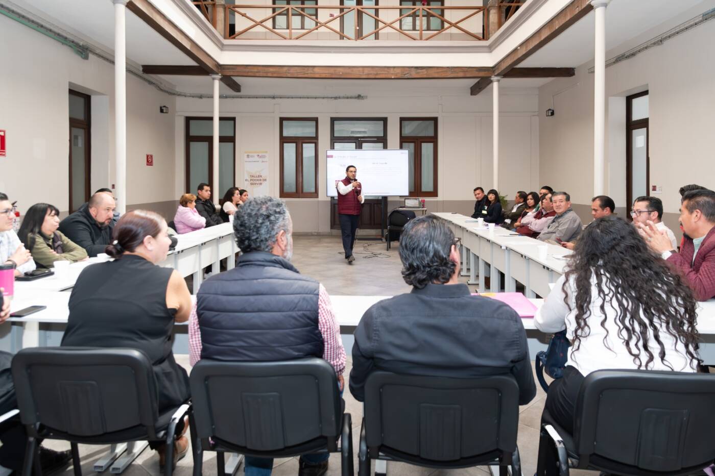 Refuerza GEM la vocación del servicio público a través del taller “El Poder de Servir”